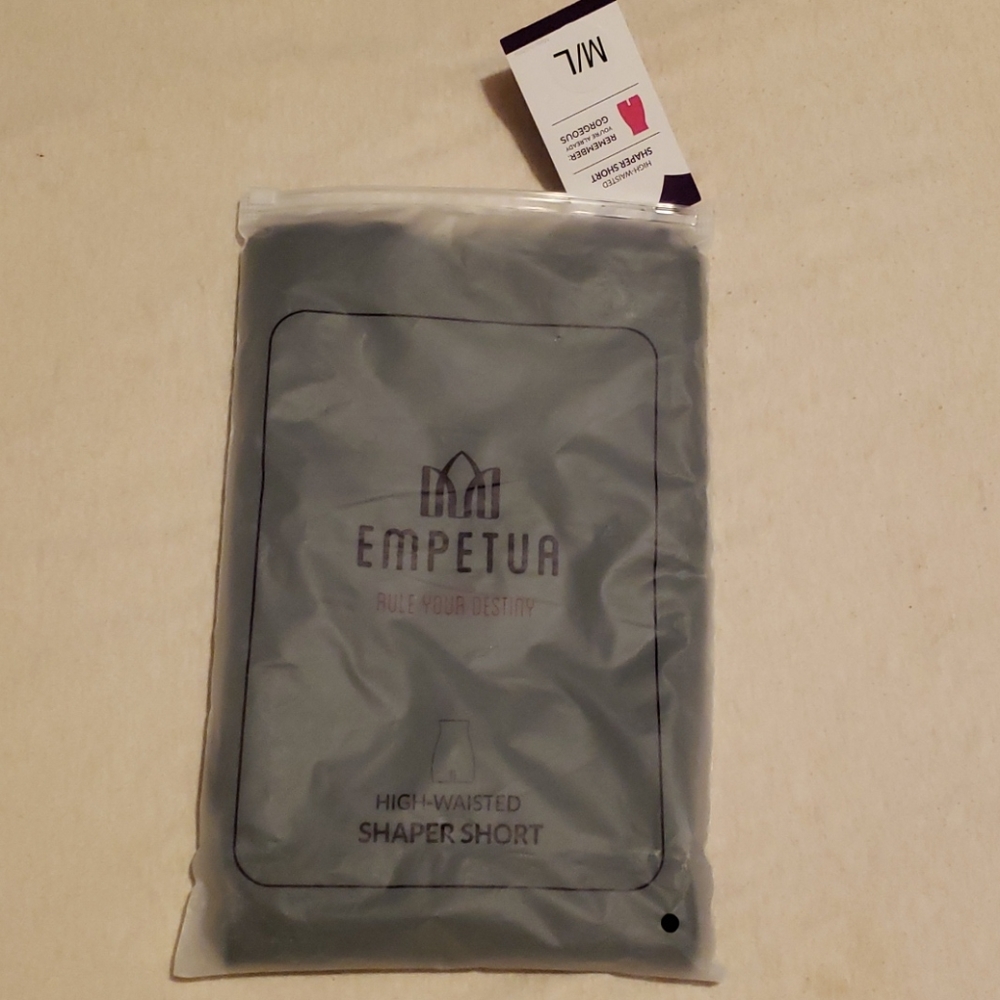 High waisted shaper short